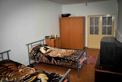 Vila 10 camere | Curte| Vitan | Metrou| Mihai Bravu 10' - 17