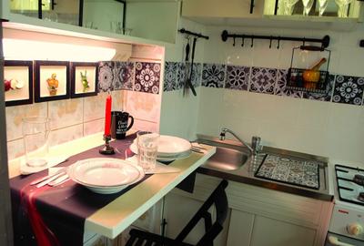 Garsonieră în Titan