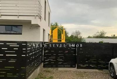 Casă cu Teren 249 Mp în Central - 3