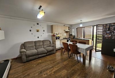 Apartament cu 3 camere semidecomandat, mobilat în Florești - 9
