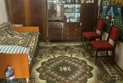 Vand doua case + un loc - 5