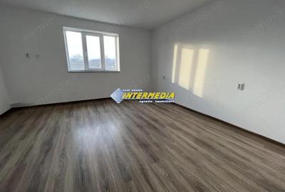 Casă cu 4 camere cu Teren 1400 Mp în Micești - 5