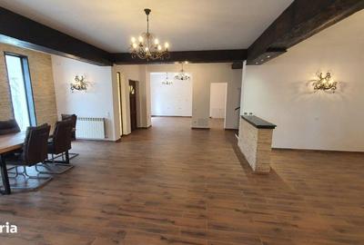 Casă cu 6 camere cu Teren 400 Mp în Central - 3