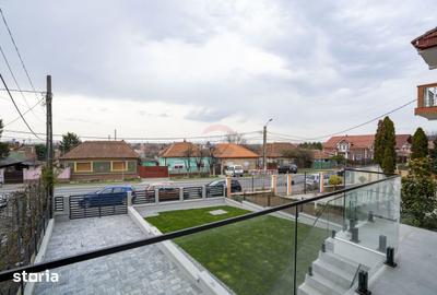 Casă cu 9 camere cu Teren 1000 Mp în Oncea