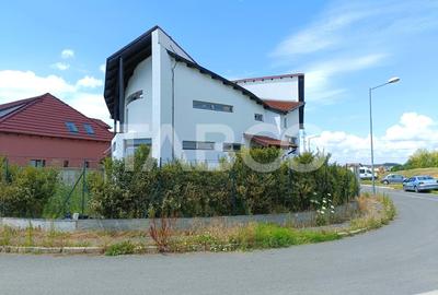Casa 5 camere 250 mp cu incalzire in pardosea zona Tineretului Sibiu - 1
