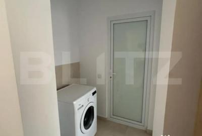 Apartament cu 3 camere semidecomandat în Micro 11