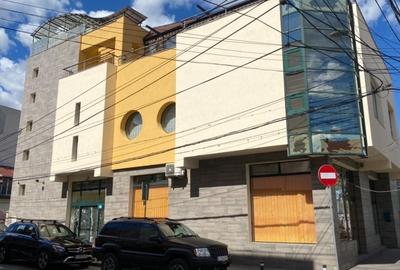 Spațiu comercial, de 419 mp, în Central - 6