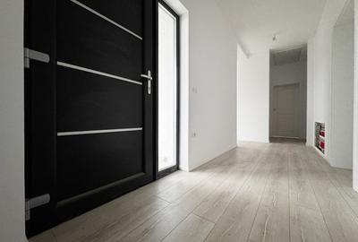 Casa individuala 4 camere,648mp teren,93mp utili, asfalt -Mosnita Noua - 18