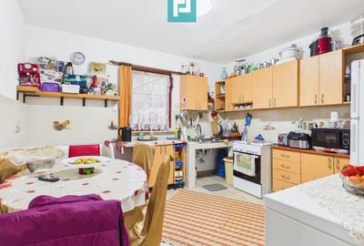 Casă individuală cu 3 camere cu Canalizare în Spitalul Județean - 2