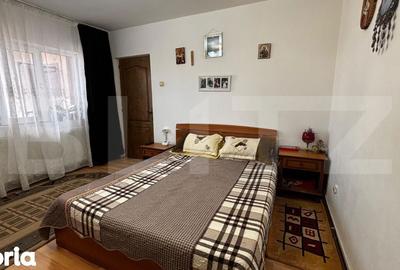 Casă cu 5 camere decomandat cu Teren 154 Mp în Craiovița Nouă - 11