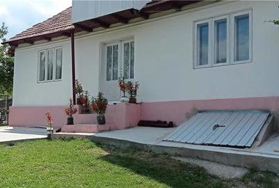 Casă cu 4 camere în Onești - 5
