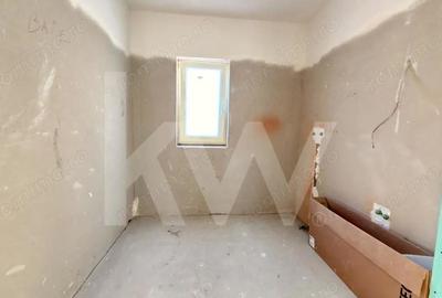Casă cu 7 camere cu Teren 470 Mp în Tineretului