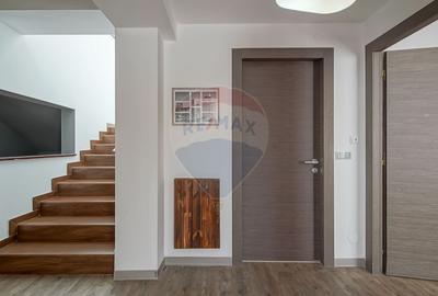 Apartament cu 4 camere semidecomandat, mobilat în Poiana Brașov - 14