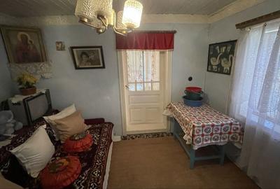 Casă cu 3 camere în Odaia Manolache - 1