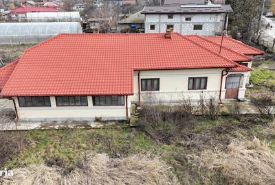 Casă cu 7 camere cu Teren 4500 Mp în Hotarele - 3