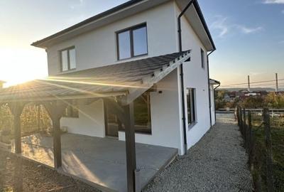 Casă individuală cu 5 camere cu Canalizare în Central - 3