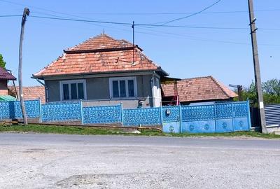 Casă cu 3 camere în Ceanu Mic - 1