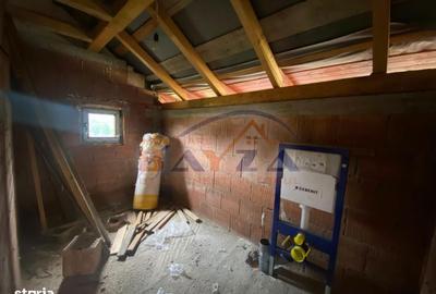 Casă cu 4 camere cu Teren 1200 Mp în Coaș - 1