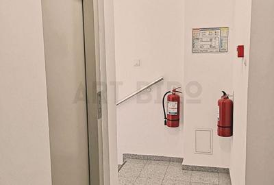 Birou, de 123 mp, în P-ța Universității - 9