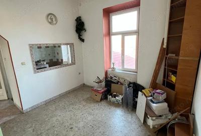 Apartament cu 5 camere semidecomandat în Bălcescu - 11