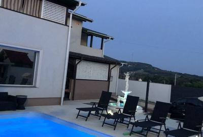 Casă cu 4 camere în Bucium - 5