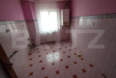 Apartament 3 camere decomandat,60 mp utili,etaj 3,balcon,parcare,oras Beclean - 2