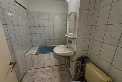 Apartament cu 3 camere decomandat în Valenta - 6