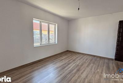 Casă cu 2 camere cu Teren 336 Mp în Petros - 6