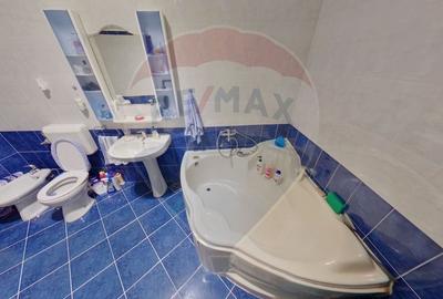 Casa / Vila cu 3 camere de vanzare in zona Ultracentral - 9