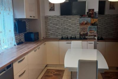 Casă cu 4 camere în Pasărea - 1