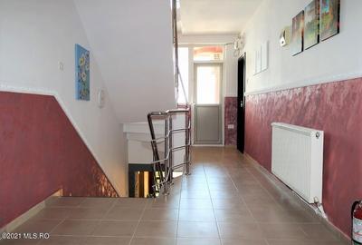 Mamaia Nord - Langa Mare, pensiune la cheie, 11 camere, 9 bai! - 50