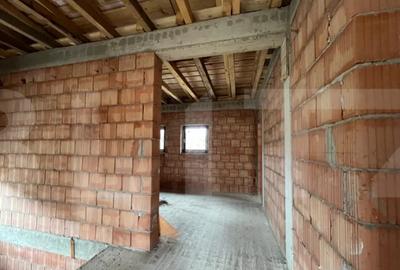 Casă cu 5 camere cu Teren 500 Mp în Făget - 2