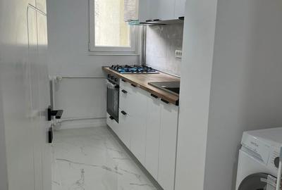 Apartament cu 3 camere semidecomandat, mobilat în Colentina - 9