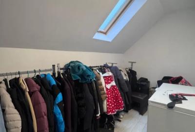 Casă cu 7 camere cu Teren 400 Mp în Central - 1