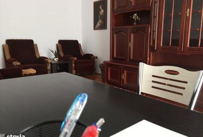 Apartament cu 3 camere decomandat în Răcădău - 1