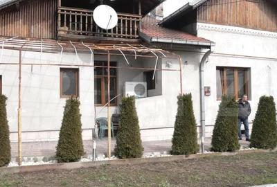 Casă cu Teren 296 Mp în Central - 2