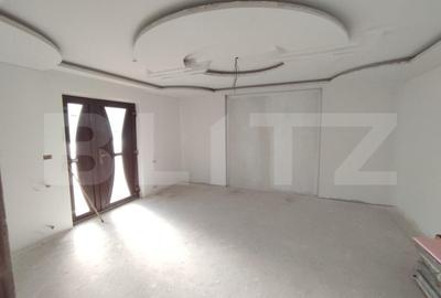Casa individuala semifinisata, 2000mp teren, zona centrala Radauti - 4