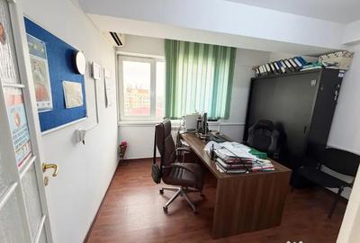 Apartament cu 3 camere decomandat în Babadag