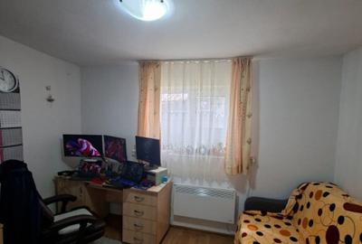 Casa 5 km de Pite?ti, 2.000 mp teren, zona lini?tita - 8
