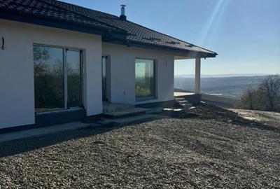 Casă cu 4 camere în Central - 5