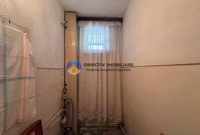 Apartament 3 camere de vanzare - Zona Centrala / 2 bai - 18