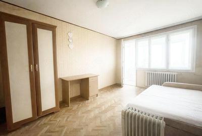 Apartament cu 3 camere decomandat, mobilat în Olimpia-Stadion