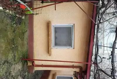 Casă cu 3 camere în 23 August - 1