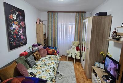 Apartament trei camere - etaj 2 - 80 mp - zona Restaurant Urban - 5