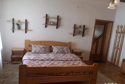 Casă cu 6 camere în Brebu - 1