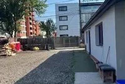 Casă cu 2 camere cu Teren 1500 Mp în Aradului
