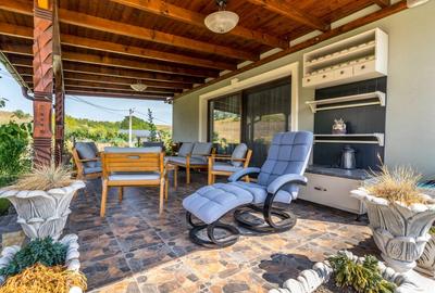 Proprietate deosebita cu piscina, Gadalin - 2