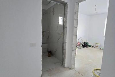 Apartament cu 2 camere semidecomandat în Dobroești