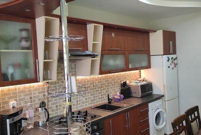 Apartament cu 2 camere decomandat în Între Lacuri - 2