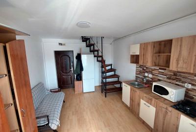 Apartament cu 2 camere semidecomandat în Apărătorii Patriei
